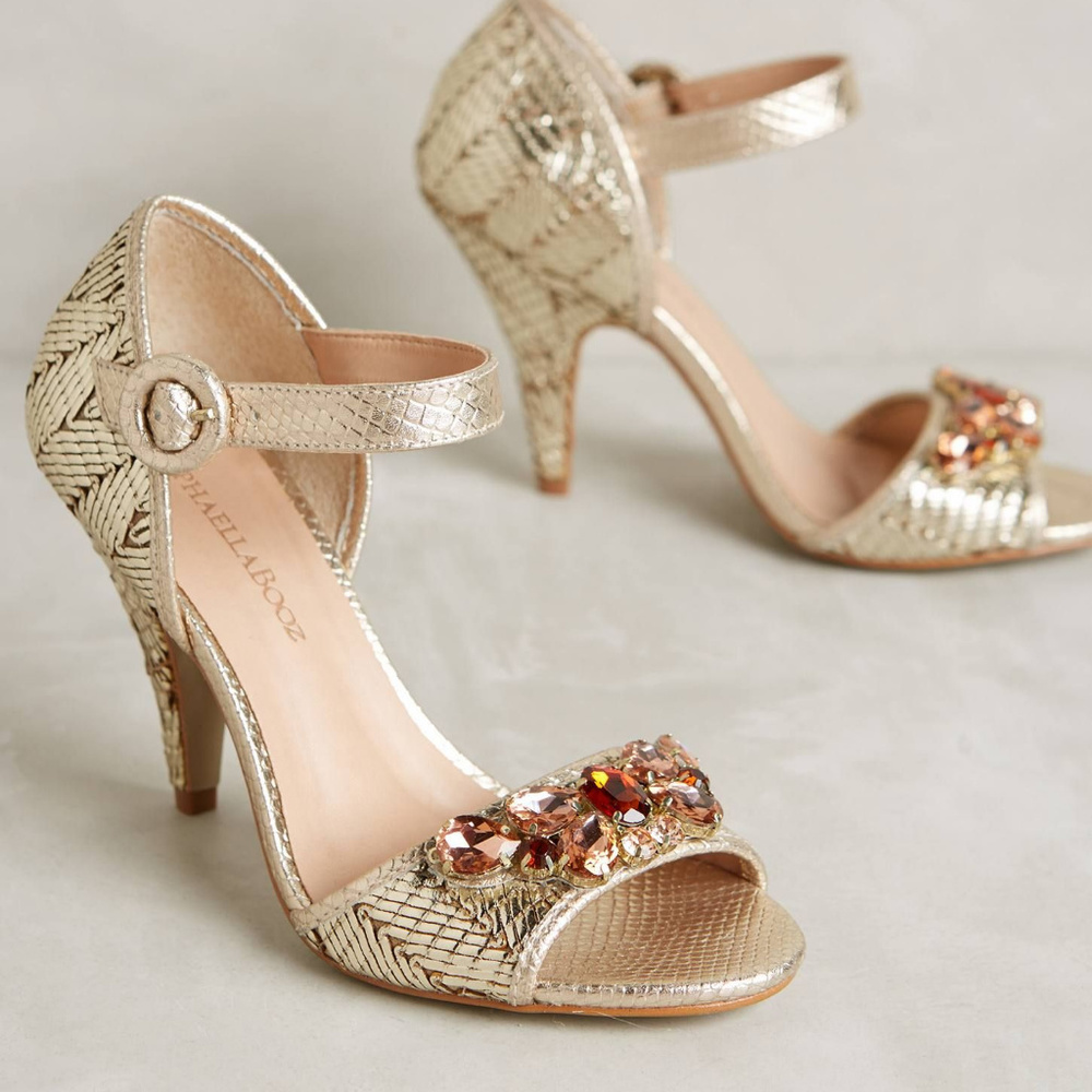 Raphaella Booz gold heel 👑